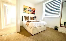 Executive Apartments, Nr City Centre With Private Parking